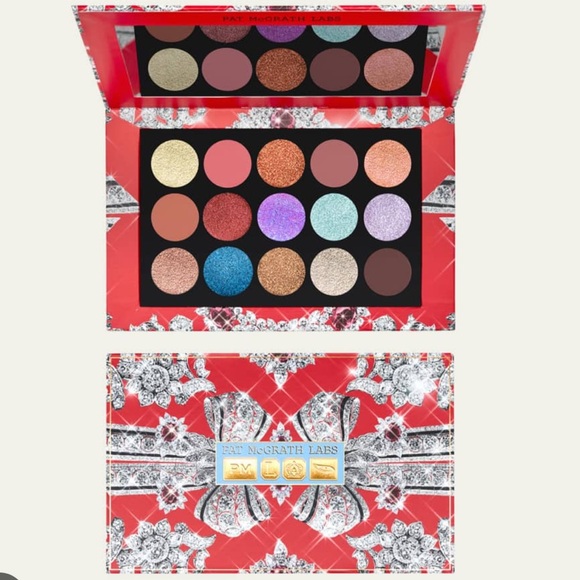 Pat McGrath LabsLuminous Legends: Mega Eyeshadow Palette